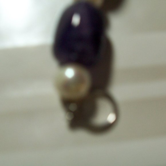 Amethyst and Pearl Bracelet - Picture 5 of 6